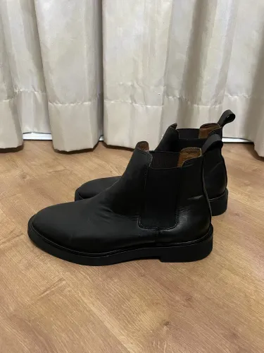 Bota Chelsea Saint Studio Pelica