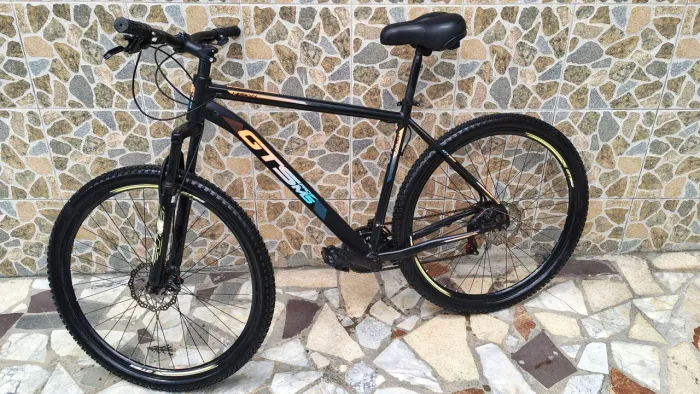 Bicicleta aro 29 muito conservada 