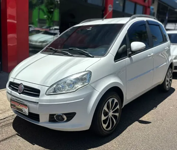 Fiat Idea Essence 1.6 Flex 16V 5P 2012