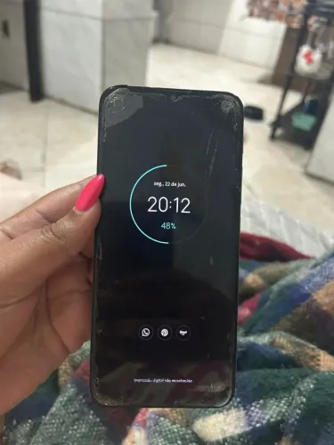Vendo celular moto G10 de barbada 