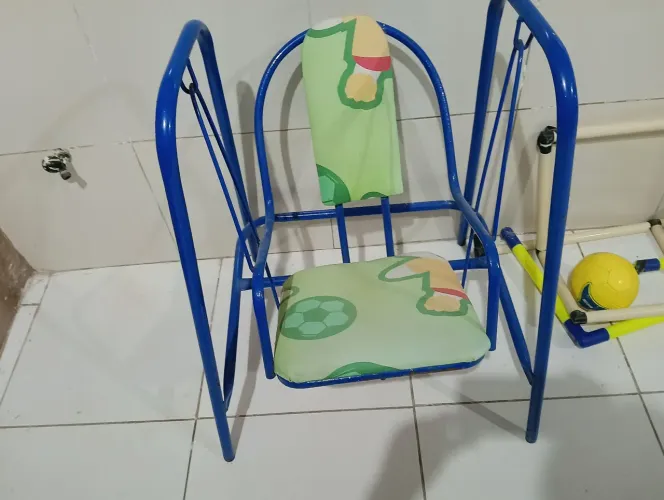 Cadeira de balanço infantil