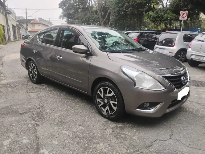 Nissan Versa SL 1.6 16V Flexstart 4P Mec. 2016