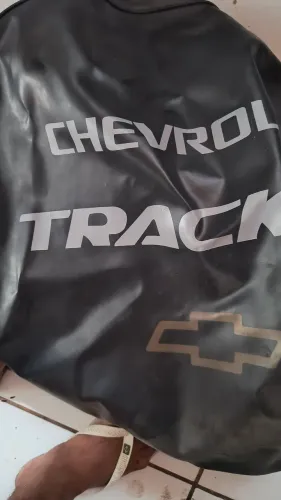 Capa estepe da Tracker 