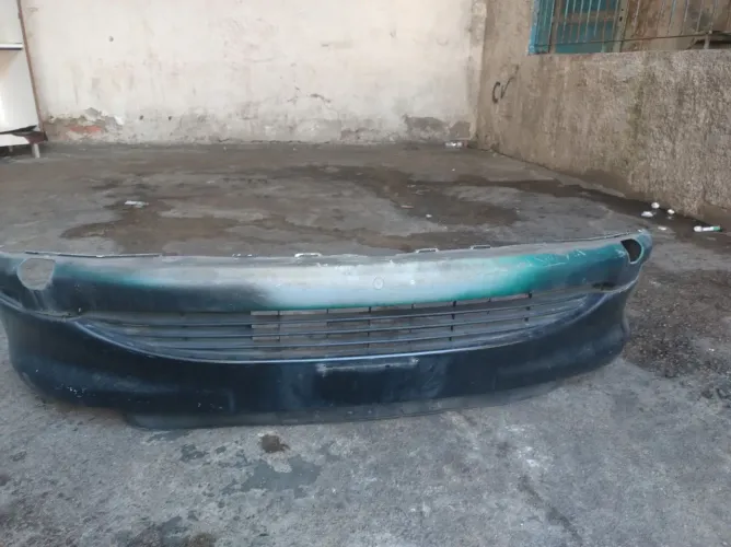 Para-choque dianteiro Peugeot 206