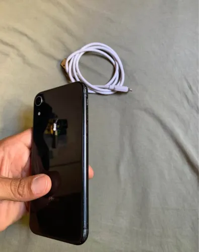 IPHONE XR 64GB