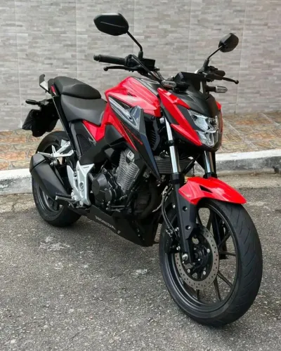HONDA CB 300f 2024