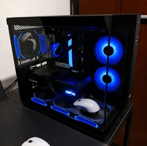 PC GAMER 9060XT 16GB / RYZEN 5 7600X / 32GB RAM AM5 (troco em notebook ou ps5)
