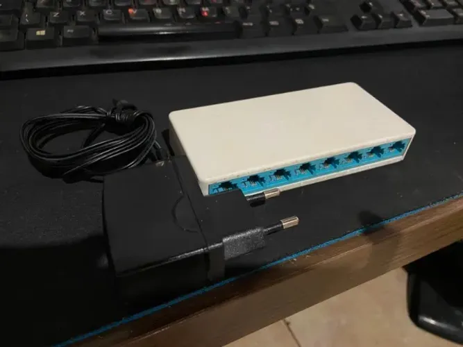 Switch Mercusys 8 portas