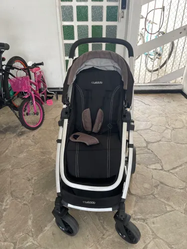 CARRINHO DE BEBÊ