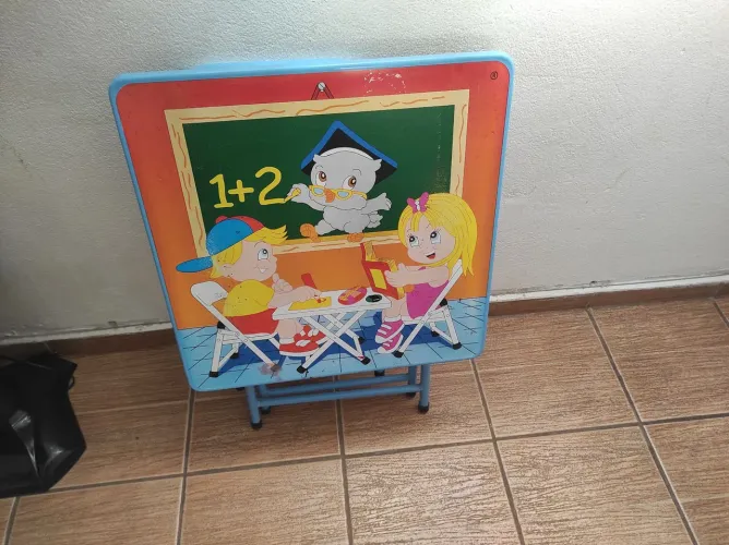 Mesinha infantil 