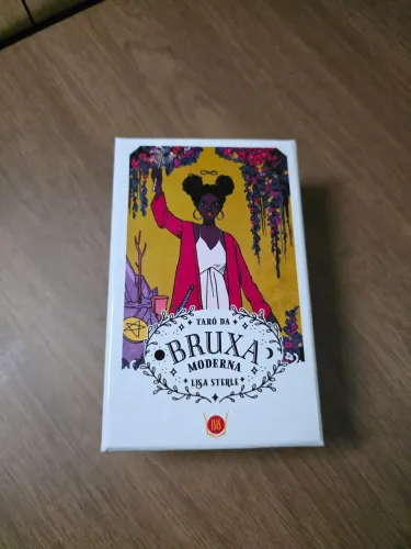 Tarot da Bruxa Moderna - Editora Ísis
