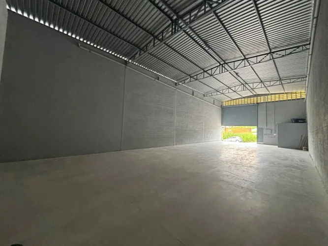 Imóvel para aluguel tem 750 metros quadrados em Fazenda Castro - Ribeirão das Neves - MG