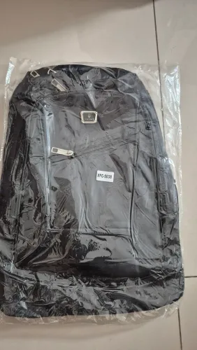 Mochila nova na cor preta, 55.00 reais.