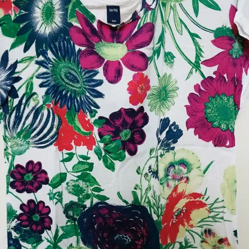 Blusa florida manga japonesa
