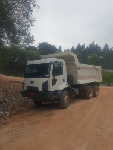Ford Cargo 3133 Caçamba - 2015