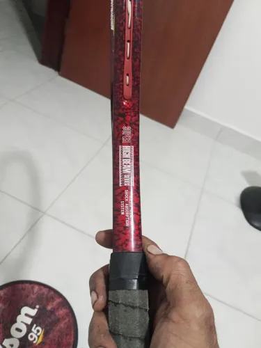 Vendo uma raquete de tênis original Wilson