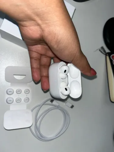 AirPods
