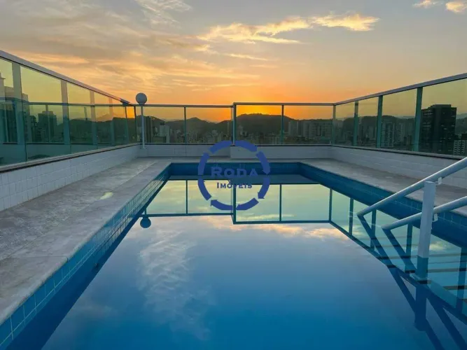 Apartamento com varanda gourmet e vista para o porto no Macuco