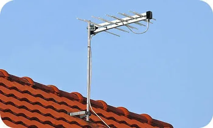 Antenista instalação de antenas UHF e banda k.u