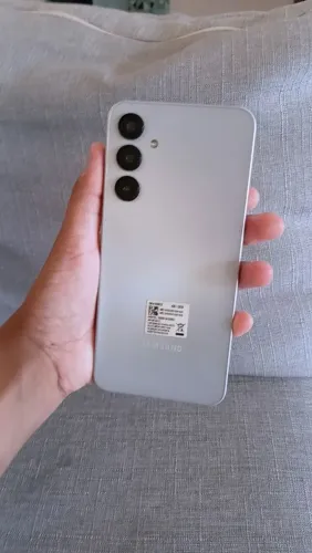 Samsung A16,sem trincados,carregador original,nunca foi pra concerto.nao tem 1 ano d uso