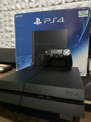 PS4 Fat Destrvd 500GB na caixa