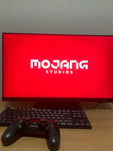 Monitor com defeito