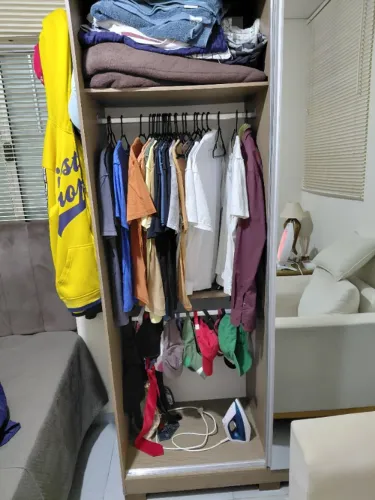 Guarda roupa solteiro 8 meses de uso novo