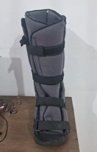 Bota Ortopédica Imobilizadora Longa Tam M (Robofoot) - Guaratiba