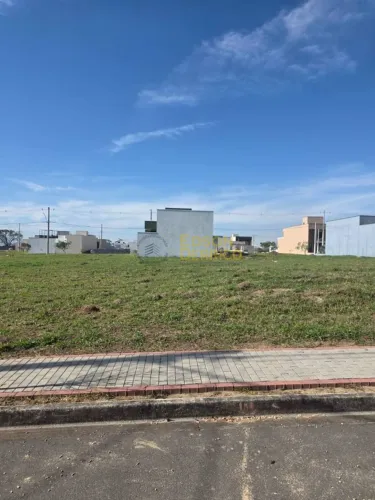 Lote/Terreno à Venda, Residencial e Comercial Bosque da Imperatriz - Pindamonhangaba