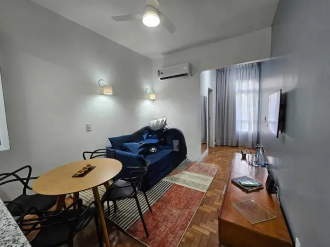 Apartamento : / Residencial / Glória