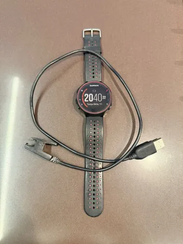 Relógio Garmin Forerunner 235
