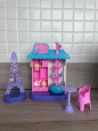 Shopkins World Vacation Oh La La Macaron Café 