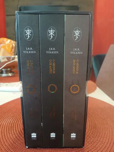 Trilogia de livros O Senhor dos anéis