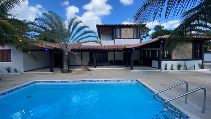 Casa em Búzios: 5 suítes + 2 suítes anexa + piscina + churrasqueira (terreno 1000m²)