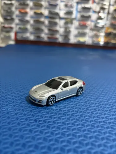 Maisto Porsche Panamera turbo - loose 