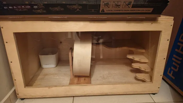 Caixa impermeabilizada com Roda para Hamster