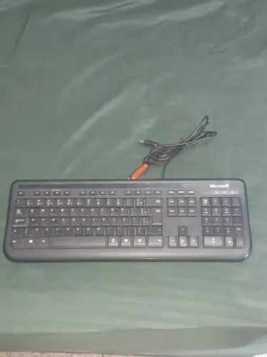 Teclado usb Microsoft Wired Keyboard 400 semi novo