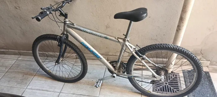 Bicicleta aro 26 de alumínio