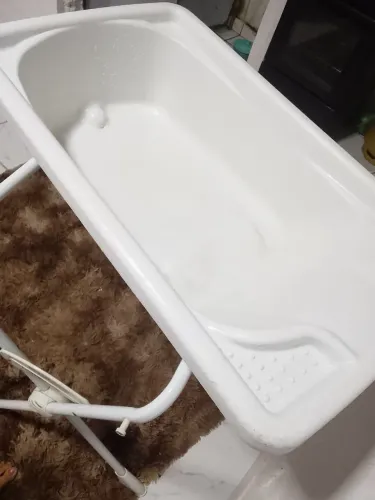 Banheira para bebê com suporte