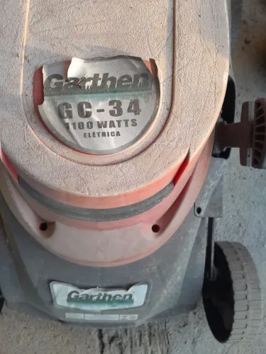 Maquina de roçar, com recolhimento 