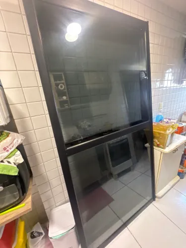 Vende-se porta de varanda