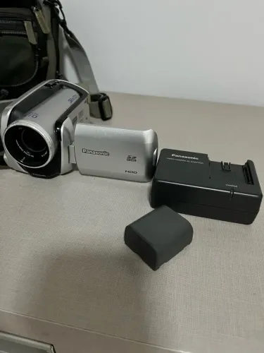 Filmadora Panasonic SDR-H18 HDD 30GB Zoom Óptico 32x + Bateria e Carregador