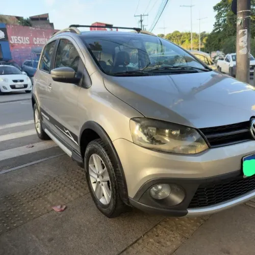Volkswagen Crossfox 1.6 MI Total Flex 8V 5P 2011