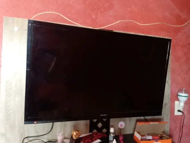 Vendo tv da marca semp