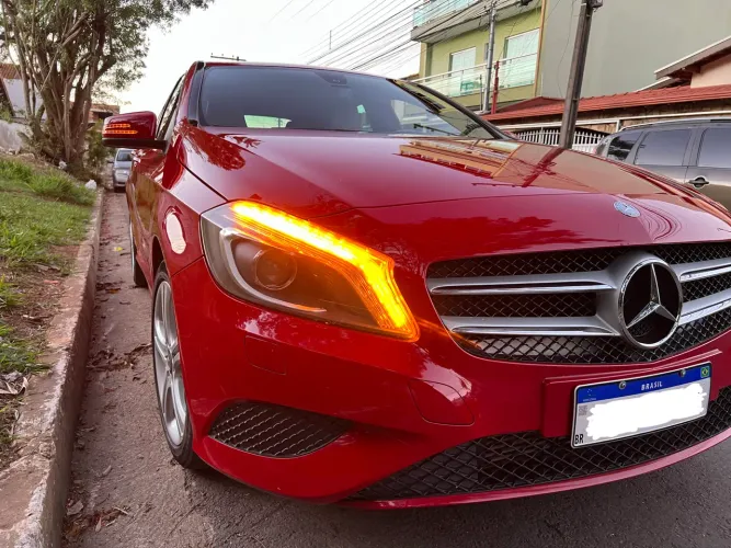 Mercedes-Benz Classe A 200 1.6 TB 16V Urban 156cv Aut. 2014