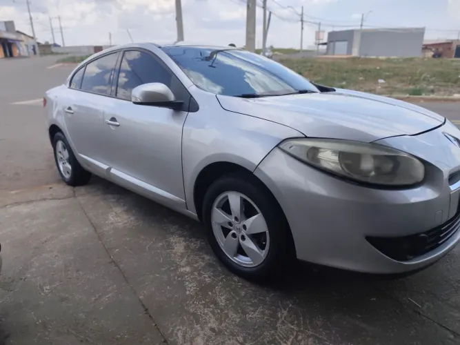 Renault Fluence Sed. Dynamique 2.0 16V Flex Aut. 2012