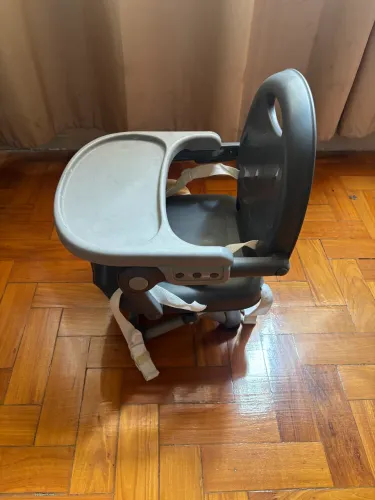 Cadeira De Alimentação Portátil P/ Bebê Zip - Cinza