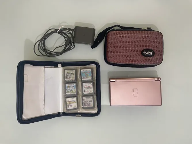 Nintendo Ds Lite Rosa Metálico + 6 Jogos Originais + Carregador Original (usado)