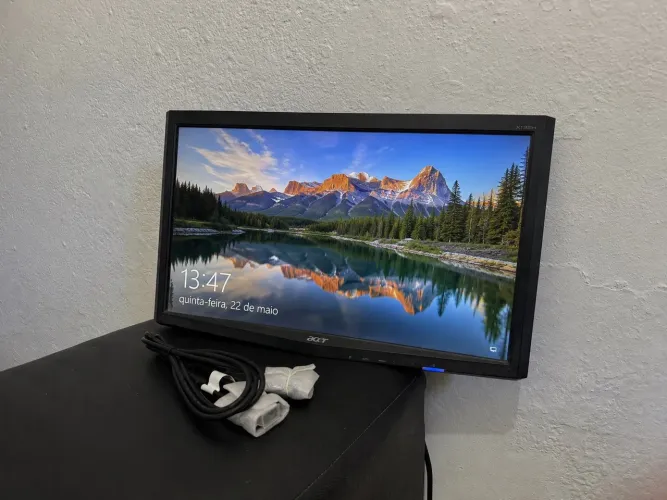 Monitor Acer 18,5? + cabo de fonte e VGA - funcionando perfeitamente