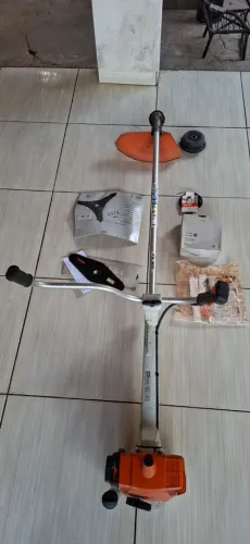 Vendo Rocadeira seminova da STILL